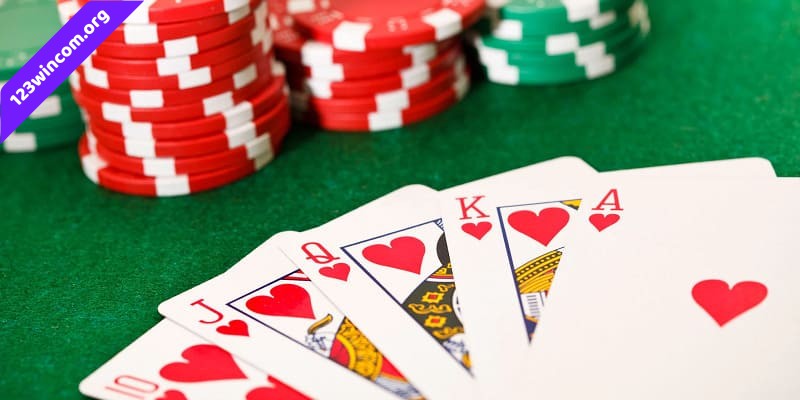 Poker 5 lá là game cá cược được đông đảo anh em yêu thích hiện nay